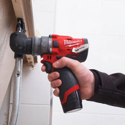 Akumulatorska bušilica odvijač M12 FPDXKIT-202X Milwaukee 4933464138