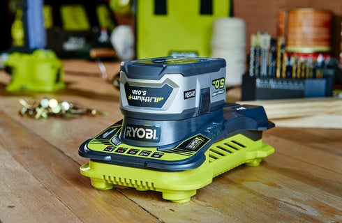 Set – brzi punjač 5A i Lithium+ baterija (18V ONE+™) od 6Ah – RYOBI RC18150-160X